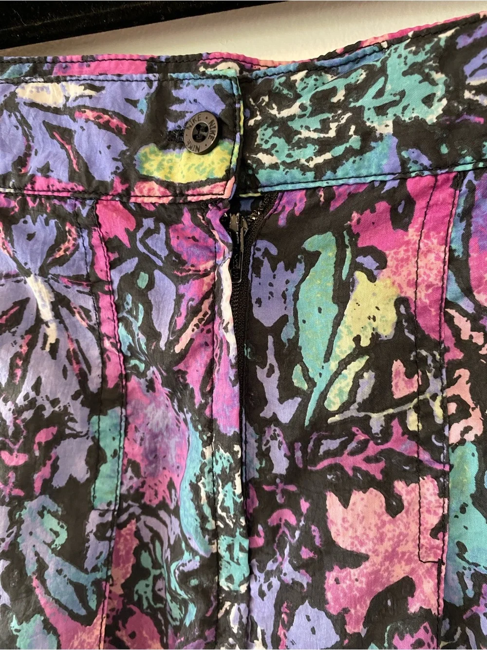 Vintage Women’s Nike Floral Tropical Multicolor Pleated Mini Skirt - activewear
